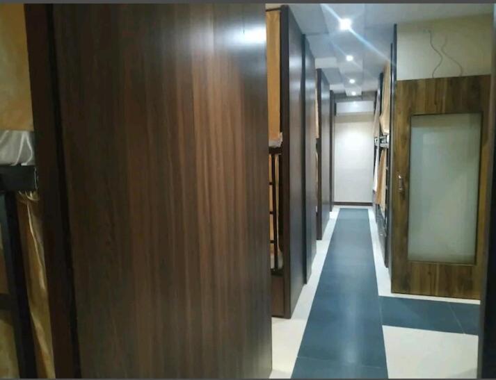 Almas Dormitory 24 Hours Aircondition Bombaim Exterior foto
